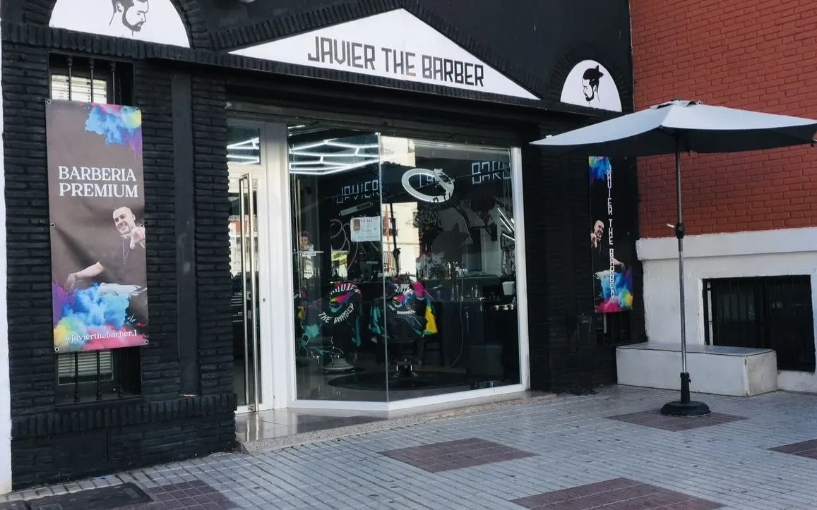 Exterior del estudio de Javier The Barber